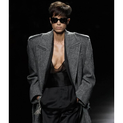 Гендерно–нейтральные причёски на показе Saint Laurent